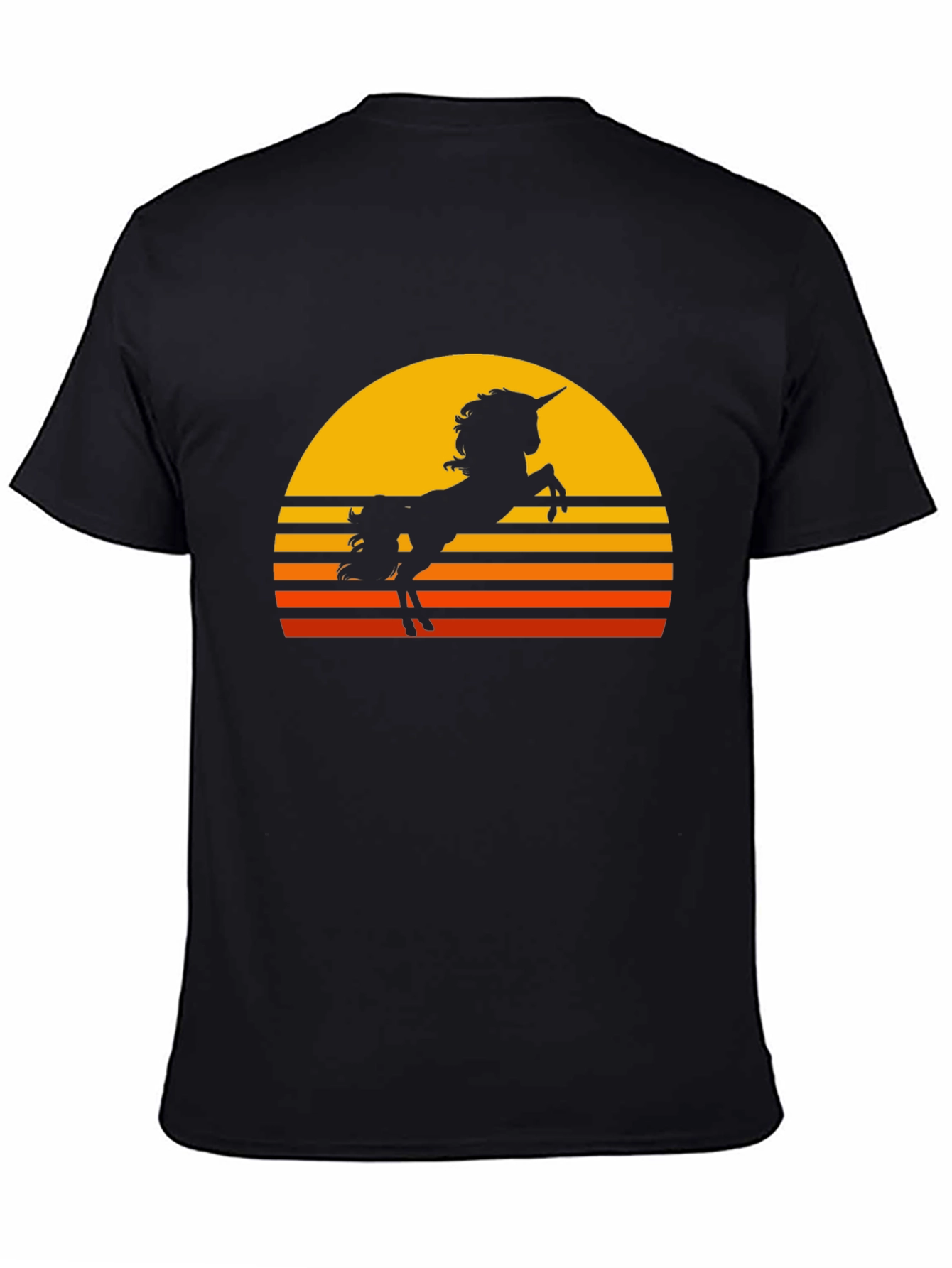 Camiseta Negra Unicornio Atardecer Retro
