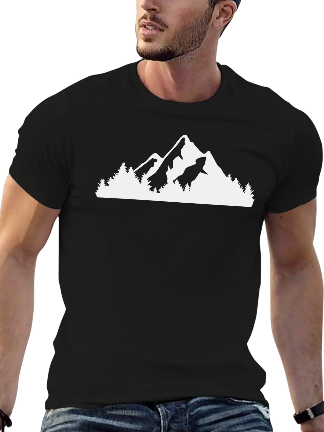 Camiseta Negra con Diseño de Montaña y Bosque