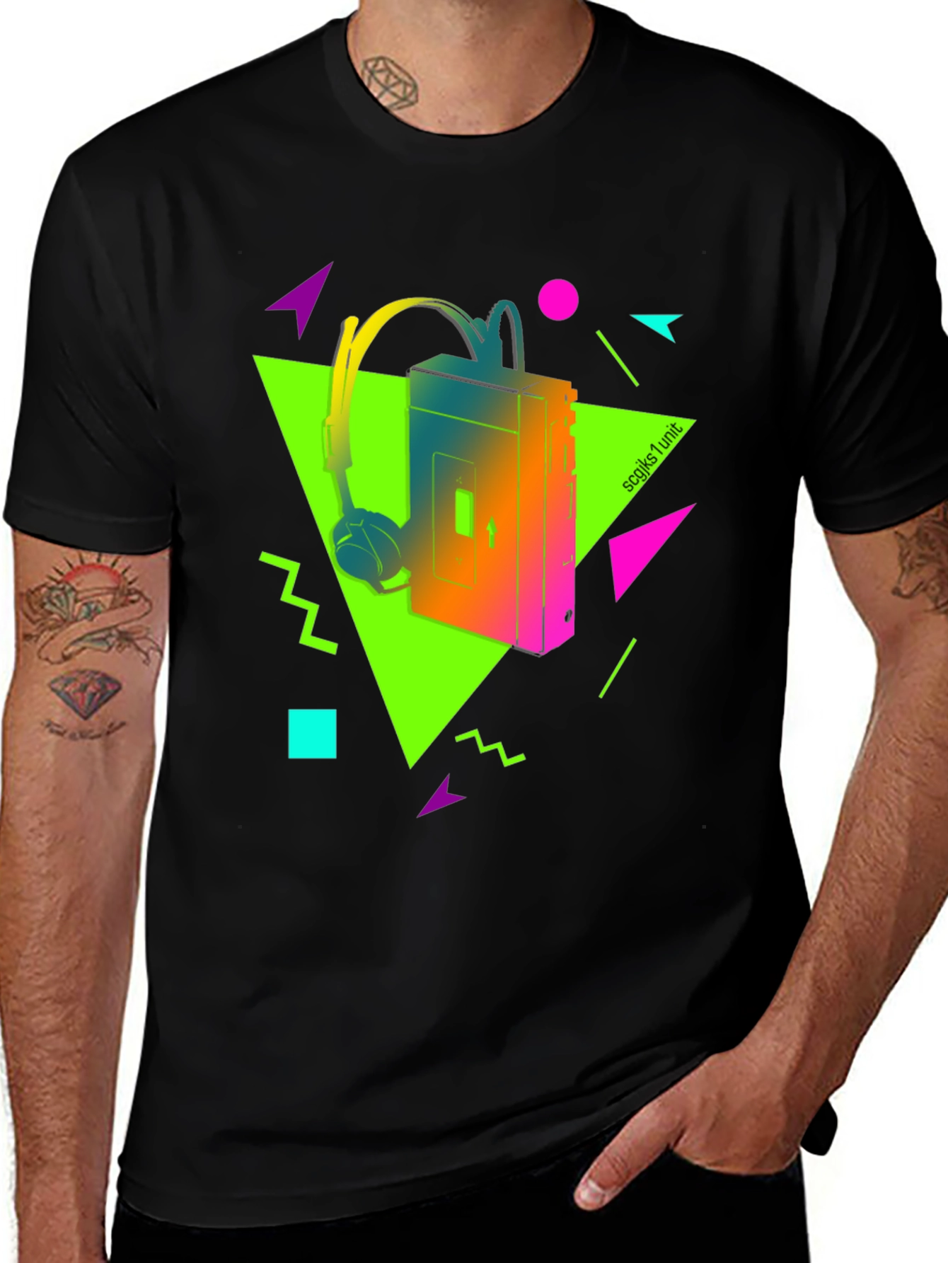Camiseta Retro Walkman Años 80 Neón