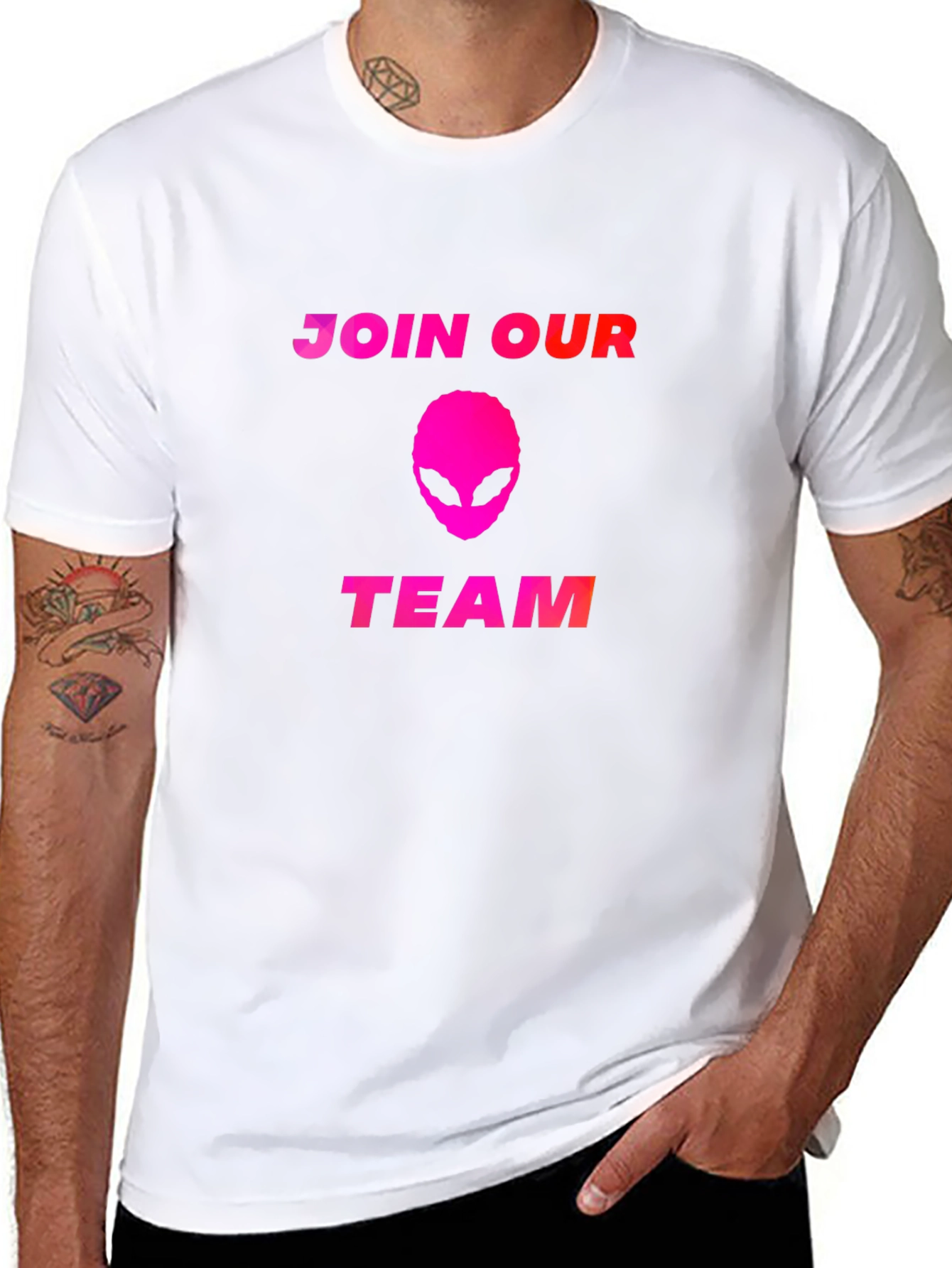Camiseta Negra Alienígena - Únete a Nuestro Equipo
