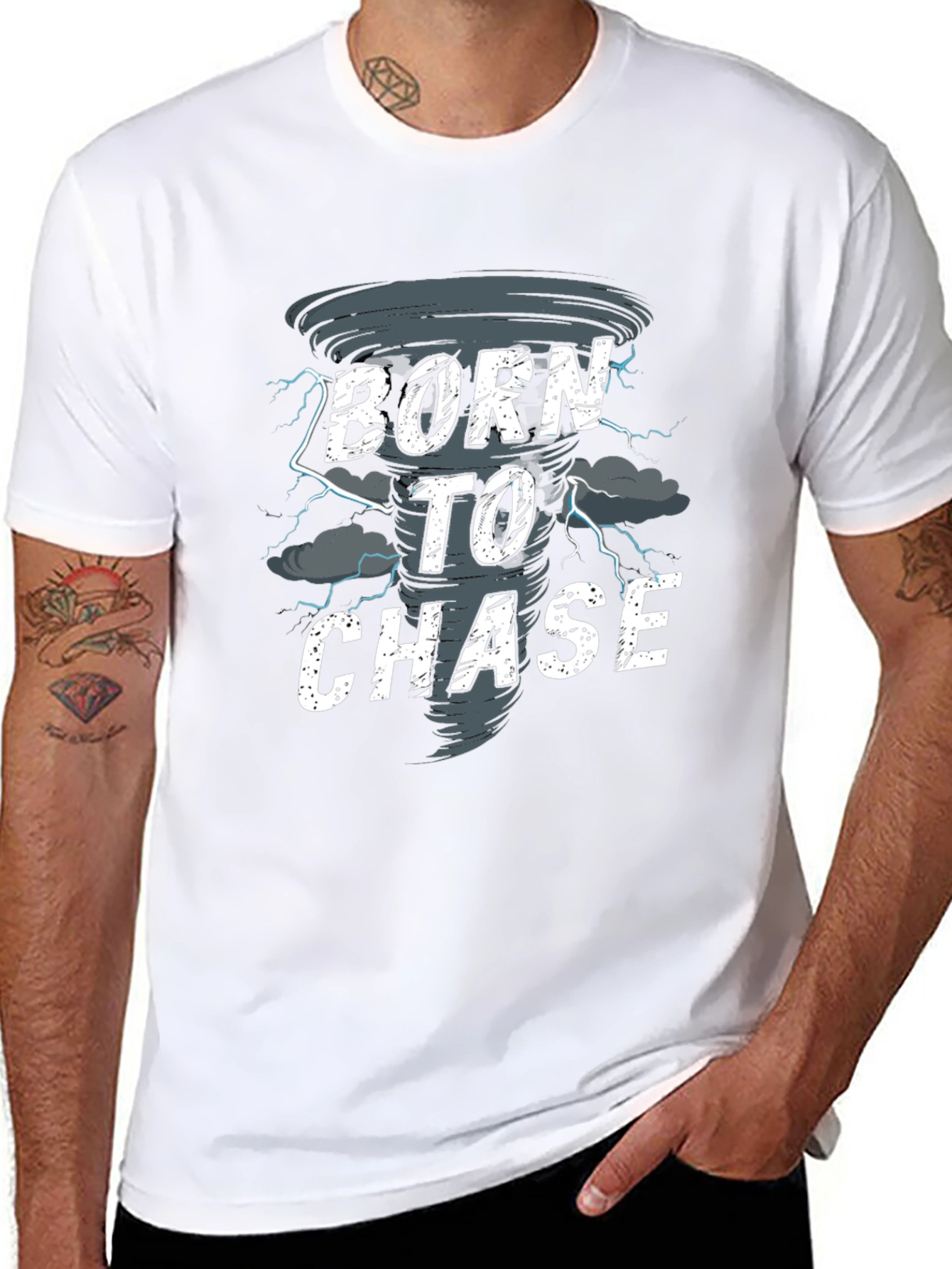 Camiseta Negra Born to Chase Tornado