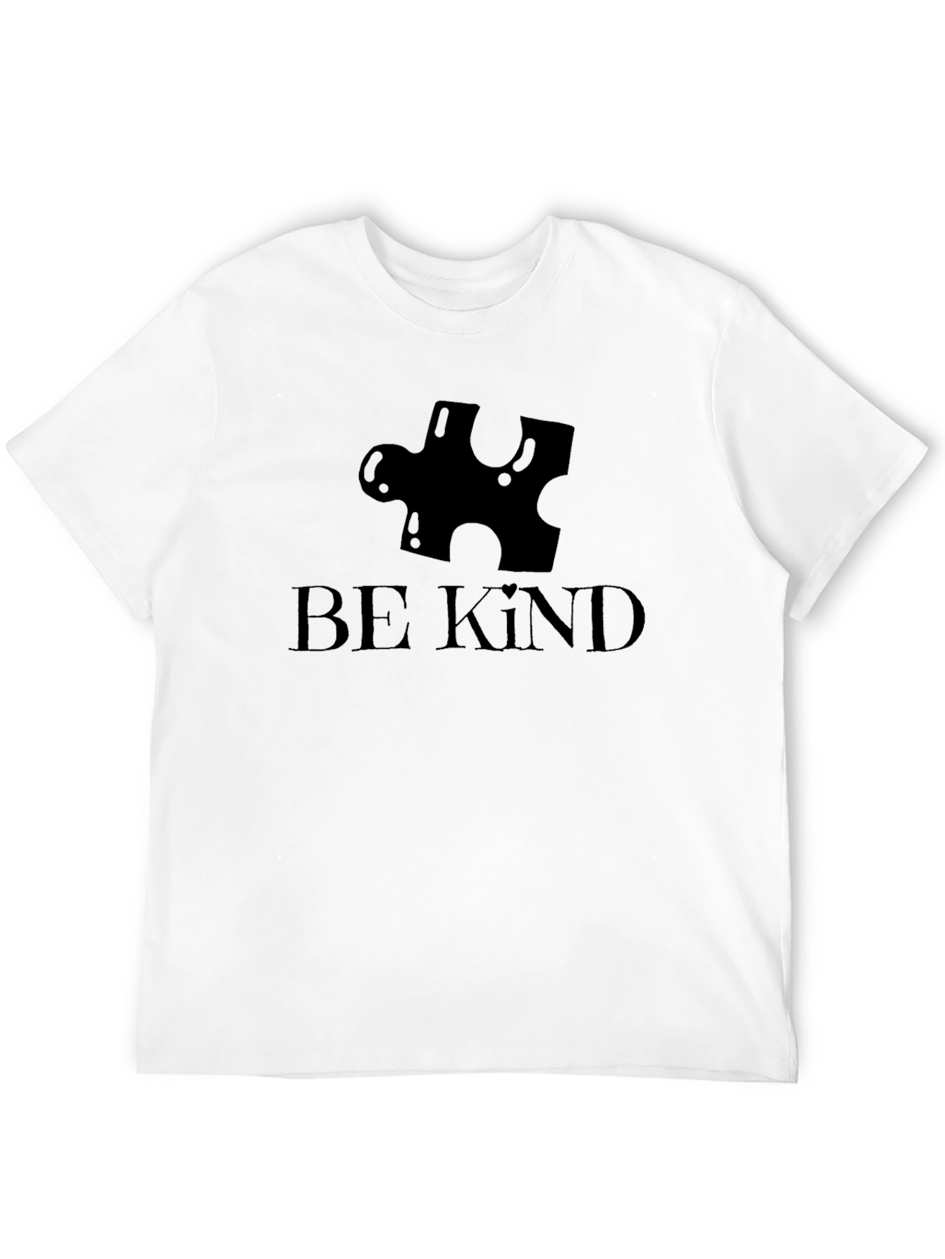 Camiseta Negra Be Kind Con Diseño Rompecabezas
