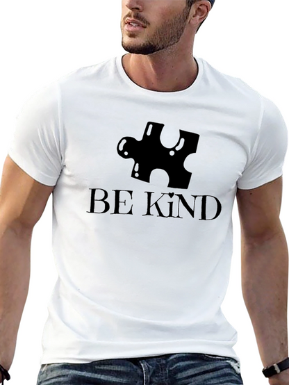 Camiseta Negra Be Kind Con Diseño Rompecabezas