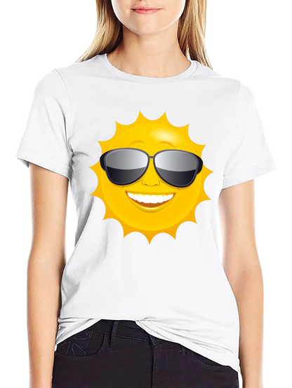 Camiseta Negra con Diseño de Sol Sonriente
