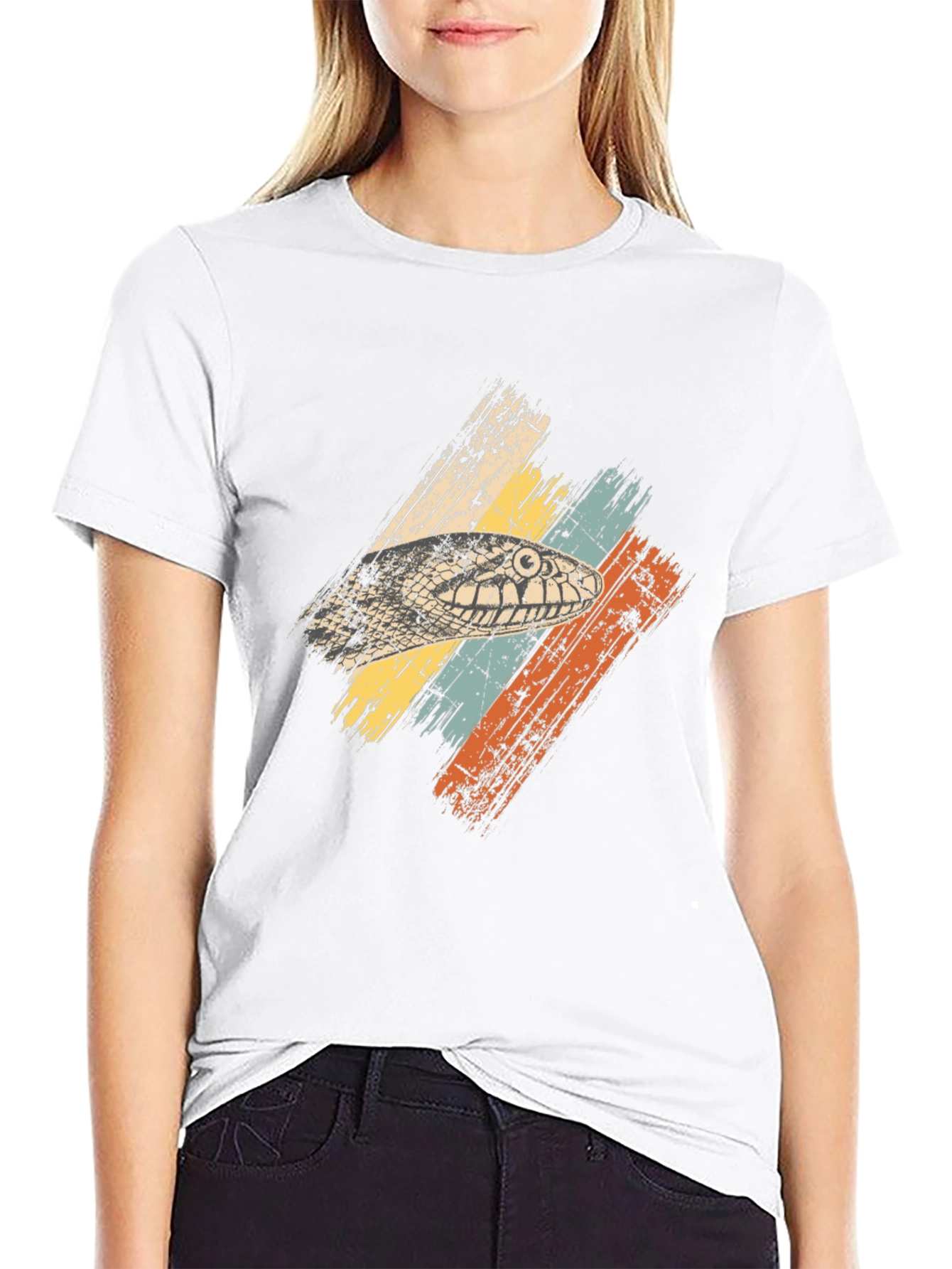 Camiseta Negra con Diseño de Serpiente Retro