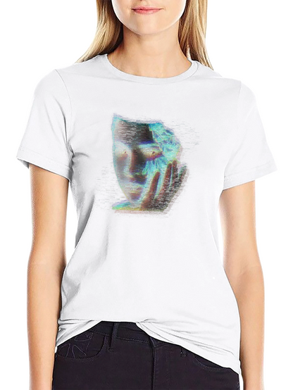 Camiseta Negra con Diseño Abstracto de Rostro Femenino