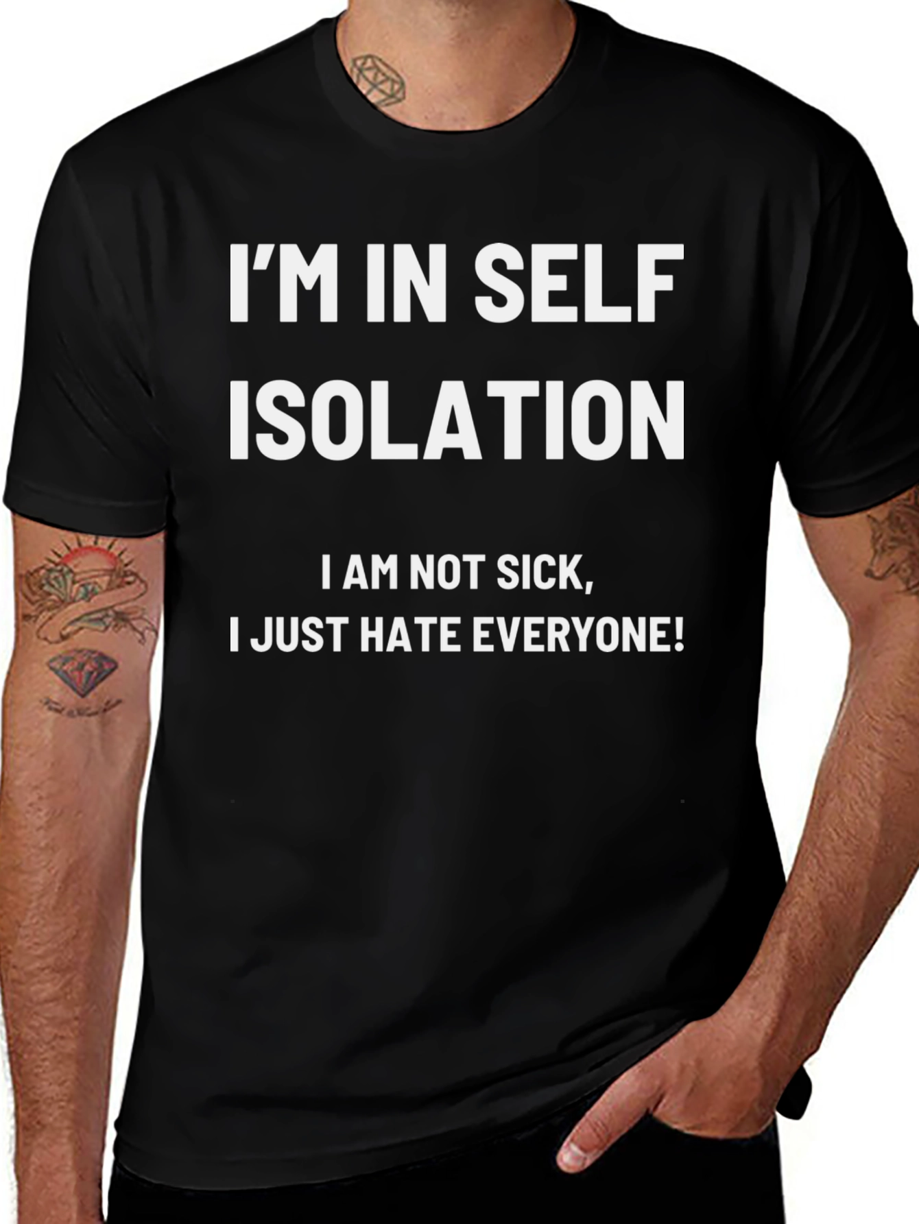 Camiseta Negra: Aislamiento Social con Humor