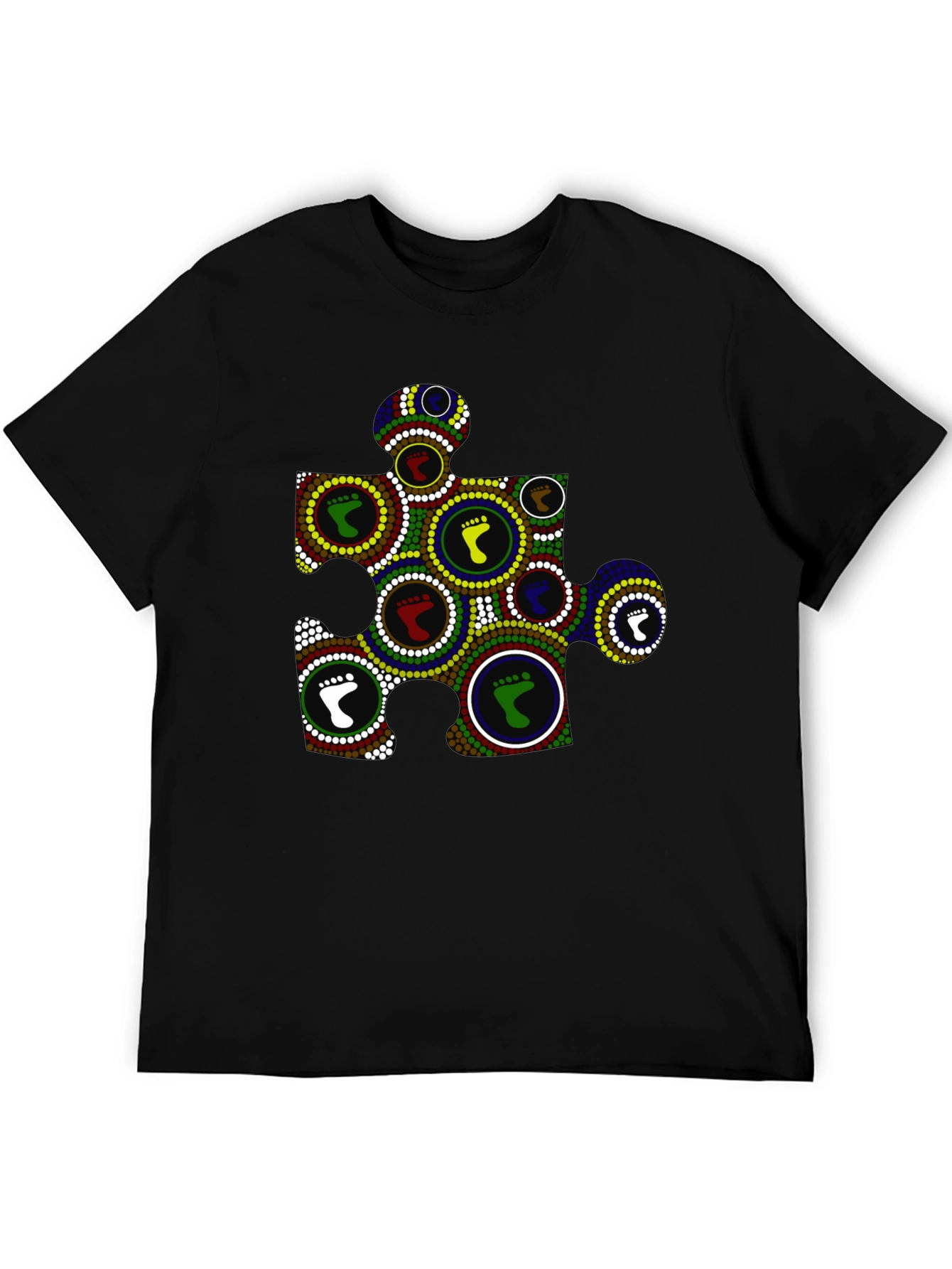 Camiseta Negra con Diseño Abstracto de Huellas