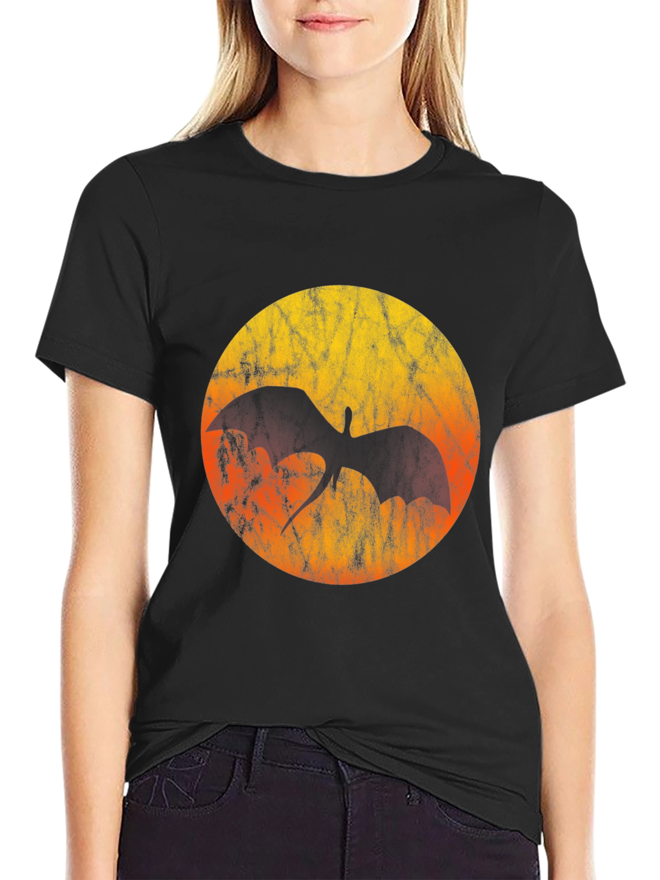 Camiseta Negra con Diseño de Dragón Solar