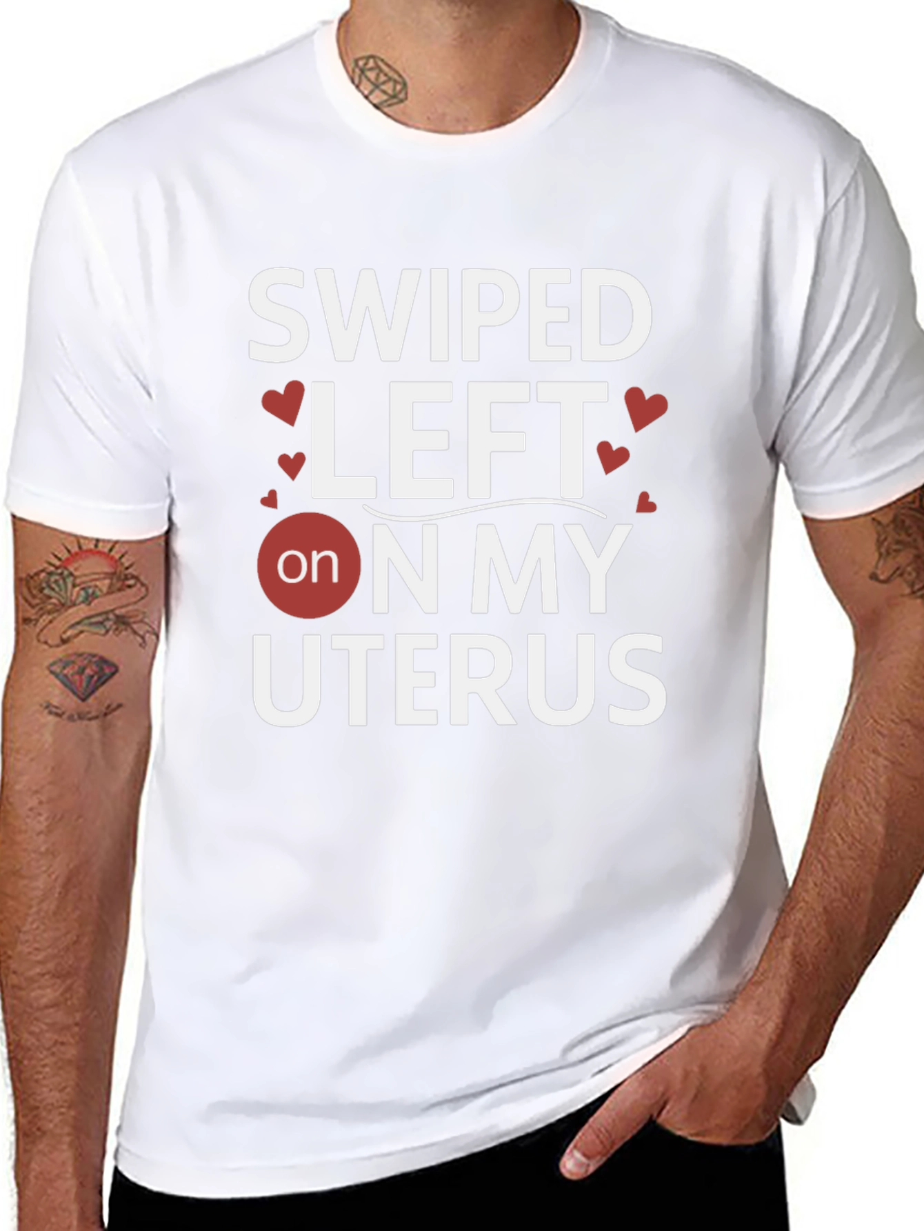 Camiseta Negra: Swipe Left on My Uterus