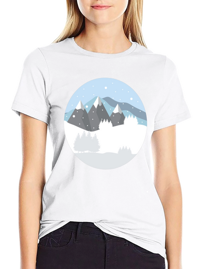 Camiseta Negra con Diseño de Montañas Nevadas