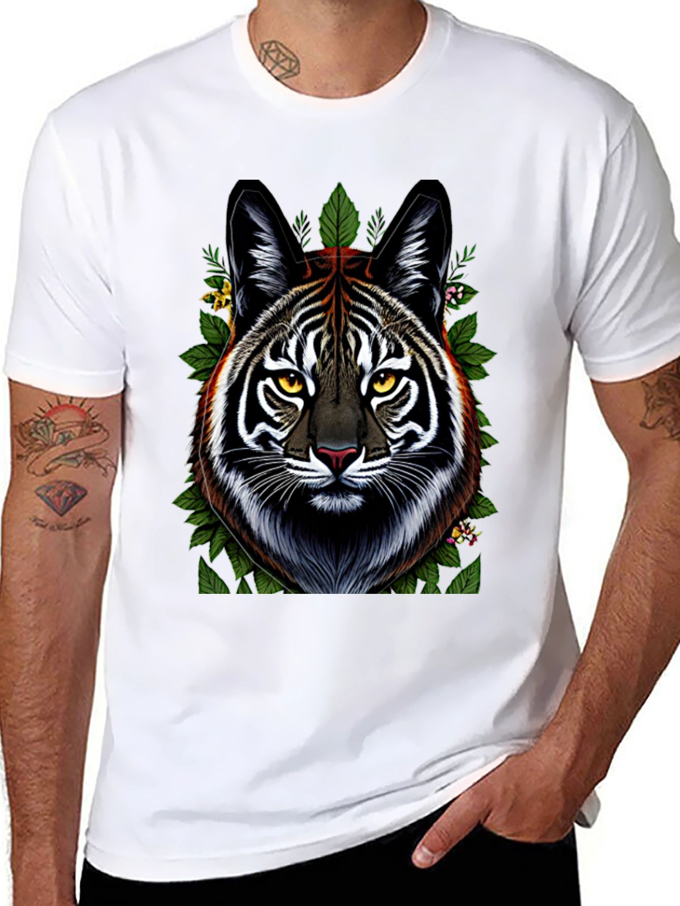 Camiseta Negra con Diseño de Tigre Floral